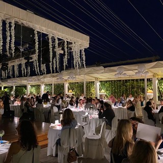 Al Roof Garden del Casinò di Sanremo, l'estate prende il ritmo: musica, comicità e danza d'autore sotto le stelle