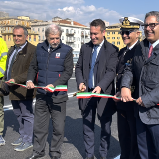 Ecco la nuova sopraelevata del porto: “Importante dividere il traffico portuale da quello della città” (Video)