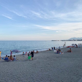 Estate 2024 in Liguria: ecco le (poche) spiagge libere più belle e accessibili