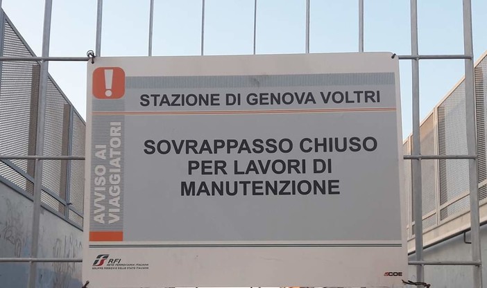 Stazione di Voltri: passerella chiusa da agosto, ma i lavori non sono mai partiti