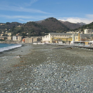 Voltri, al via l’operazione “spiagge sicure”