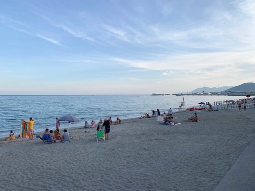 Estate 2024 in Liguria: ecco le (poche) spiagge libere più belle e accessibili