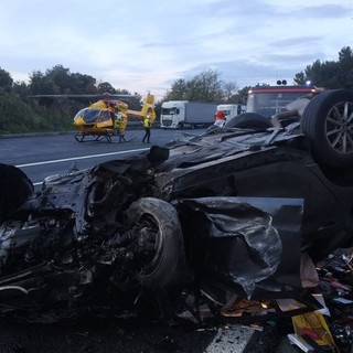 Schianto in A10 all'alba: è una 44enne originaria di Borgio la donna trasportata al San Martino