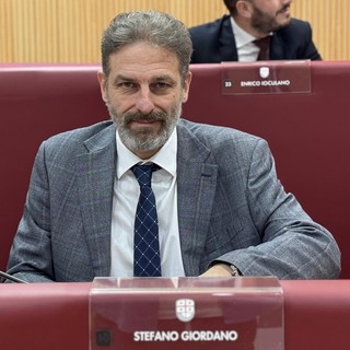 Stefano Giordano (M5S) apre il 2025 con i fari puntati sulla sanità: “Pronta una denuncia per la situazione dei Pronto Soccorso. La mafia? So di dare fastidio, ho trovato qualcosa di poco piacevole sulla mia Vespa”