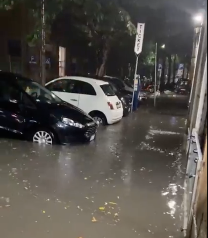 Maltempo, caduti dai 100 ai 200 mm di pioggia a Genova. Toti: &quot;Fortunatamente nessun ferito&quot;