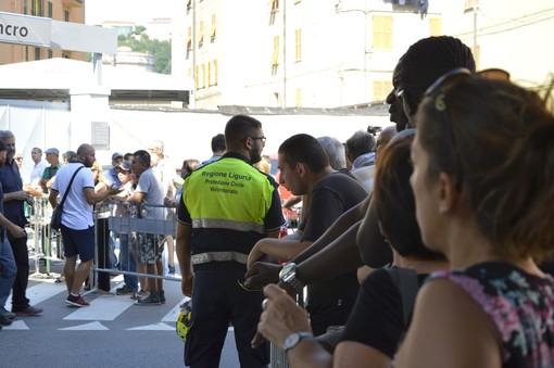 La solidarietà agli sfollati del ponte Morandi con il progetto “Àngei de Zena”