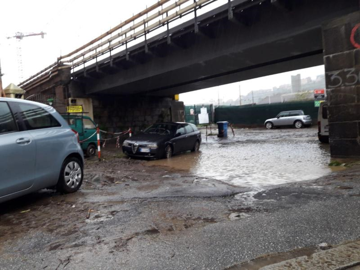 Tracimazione dello scolmatore del Rio Pellegrini: danni di allagamento nella sacrestia e più di un metro d'acqua nei locali [FOTO]