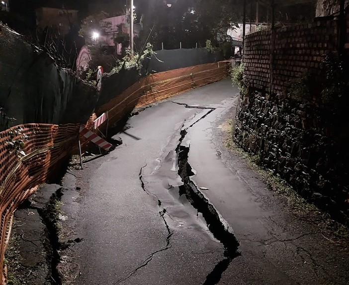 La città si sgretola: duecento isolati a Trasta