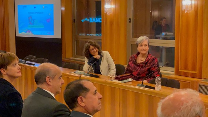 Rapallo Bper Banca: la consegna del primo premio europeo alla scrittrice irlandese Catherine Dunne (Video)