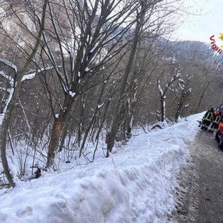 Pullman diretto a Genova bloccato dalla neve nel cuneese, a bordo trenta persone