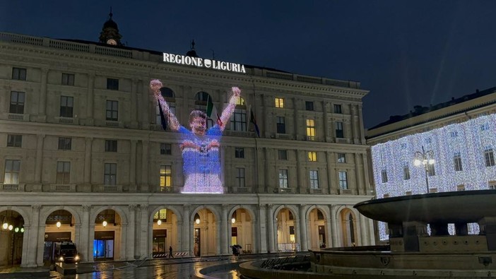 “Ciao Luca”, il ricordo di Vialli proiettato anche in piazza De Ferrari