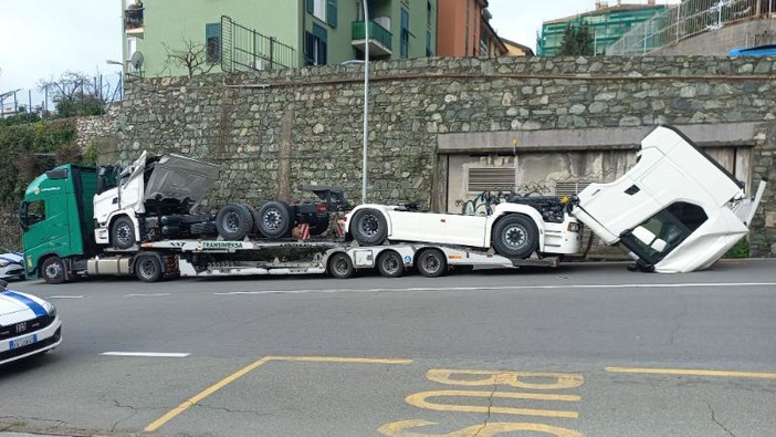 Guida ubriaco il camion e distrugge parte delle cabine: aveva un tasso alcolemico superiore a 2