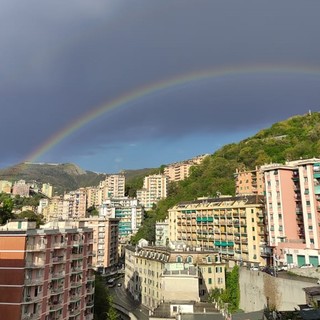 Meteo, dopo il temporale spunta l'arcobaleno