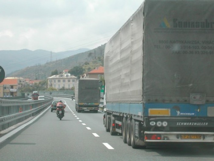 Savona: lettera dei Cobas per protestare contro gli aumenti sull'A10