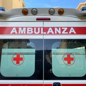 Genova: si arrampica su terrazzo e cade, tragedia sfiorata a Cornigliano