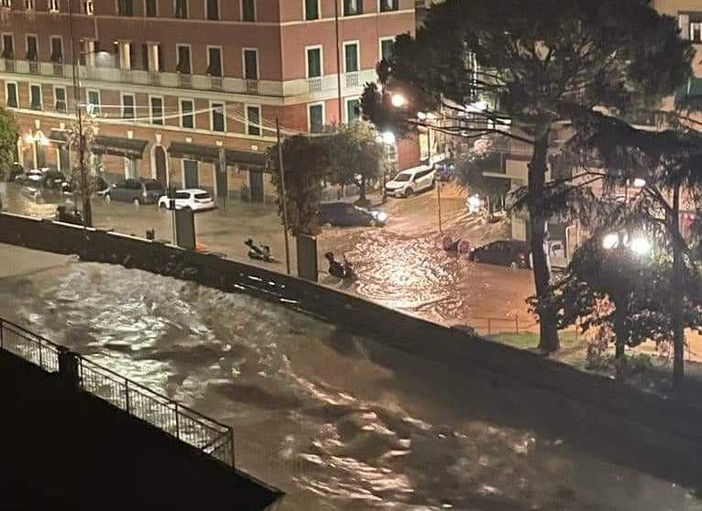 Maltempo in Liguria, allagamenti a Camogli, Recco e Chiavari