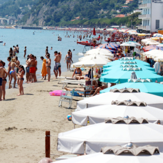 Spiagge pronte a tornare al pre pandemia. Schiappapietra (Sib): &quot;In due anni nemmeno un cluster, ripartiamo con un 'quid' in più di qualità&quot;