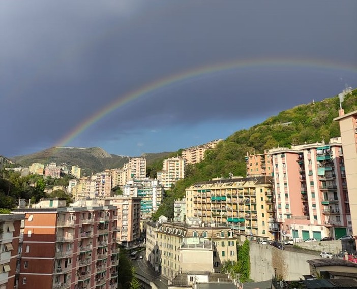 Meteo, dopo il temporale spunta l'arcobaleno