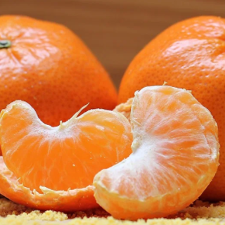 La vitamina C sembra prevenire la perdita di massa muscolare nella mezza età