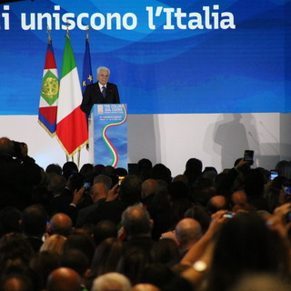 Ovazione per Mattarella all'apertura dell'assemblea annuale di Anci (Foto e video)