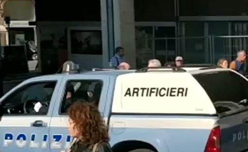 Genova: trovato materiale esplodente in un appartamento alla Foce, intervento degli artificieri