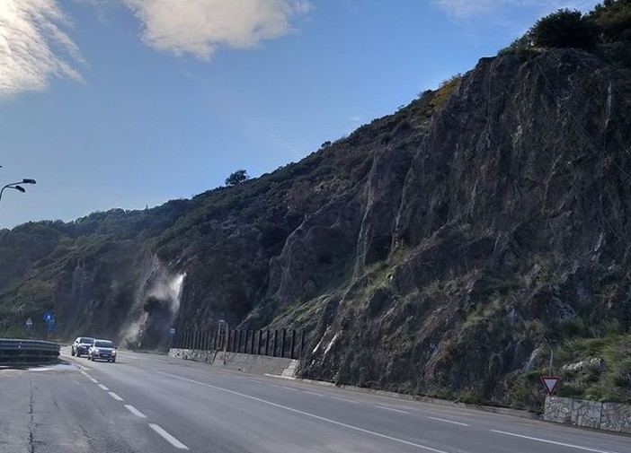 Maltempo, riaperta la statale tra Bergeggi e Vado Ligure