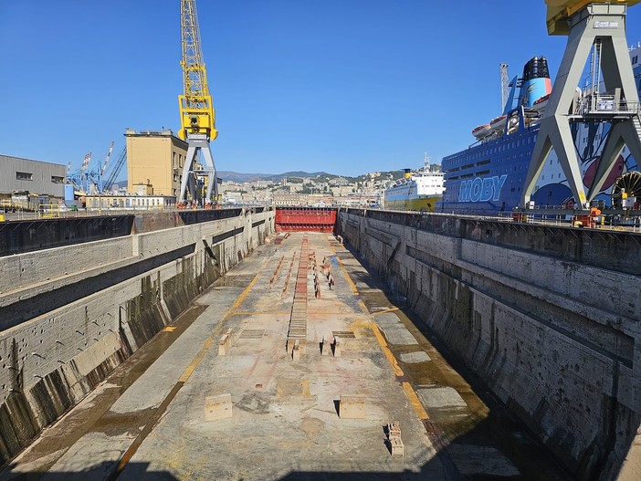 Molo Giano, nel week end visite guidate ai bacini di carenaggio delle riparazioni navali