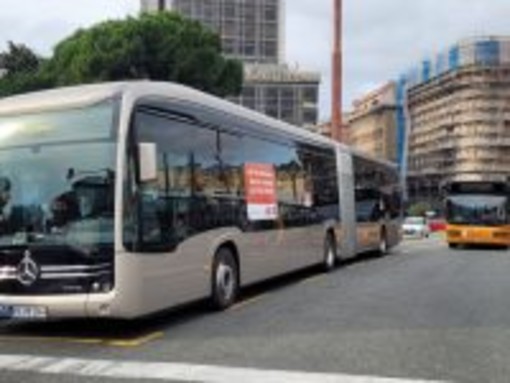 AMT sperimenta a Genova il bus elettrico 18 metri Citaro di Mercedes