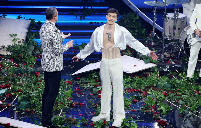 Dritto al punto... con la psicologa - Il festival di Sanremo come ritratto di confusione del nostro tempo