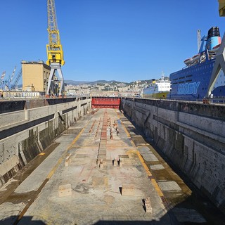 Molo Giano, nel week end visite guidate ai bacini di carenaggio delle riparazioni navali