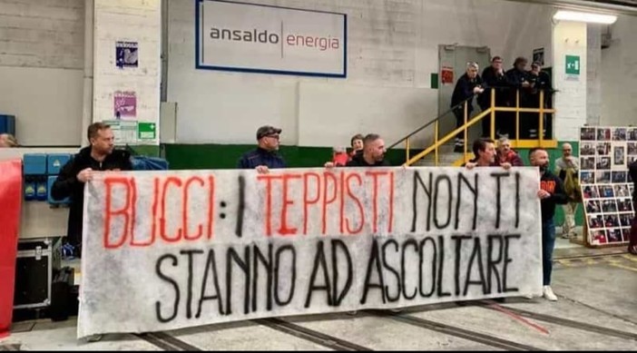 Fischi a Bucci all'Ansaldo, la solidarietà del centrodestra