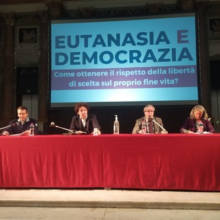 Marco Cappato a Genova a un convegno sull'eutanasia: &quot;La disobbedienza civile aiuta a scuotere le coscienze&quot; (Video)