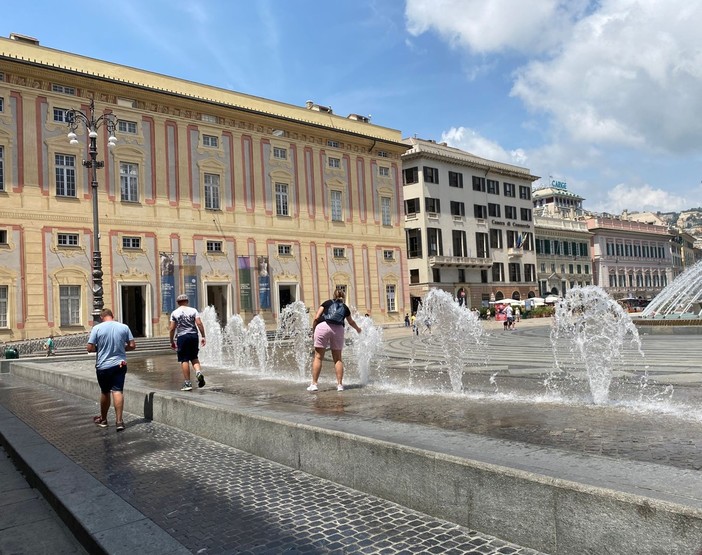 Caldo, mai temperature così elevate a Genova: ad agosto battuto il record storico con 37,9°