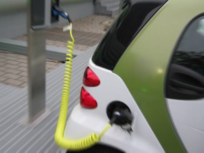 Auto elettriche: in aumento in Liguria, a Genova sono 43 quelle in circolazione