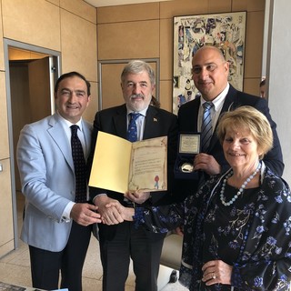 Al sindaco Marco Bucci il premio Italiani Controvento