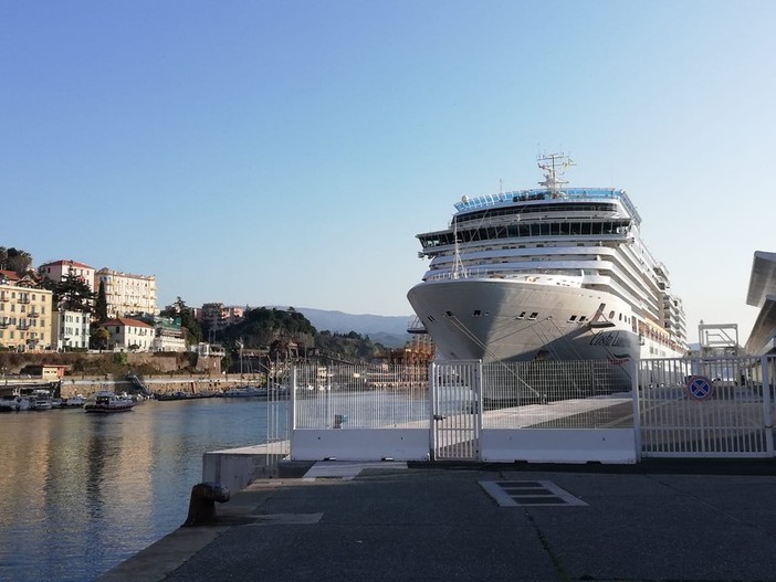 Savona, emissioni della Costa Luminosa, il sindaco scrive al Ministero: &quot;Devo salvaguardare la salute pubblica&quot;