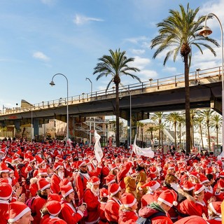 Mille Babbi Natale in parata per il Gaslini: appuntamento sabato a De Ferrari