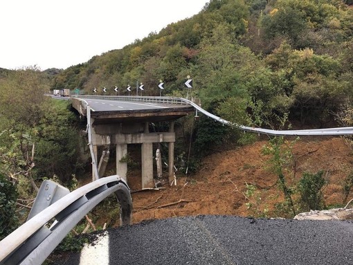 Crollo del viadotto dell'A6: i periti della Procura escludono responsabilità