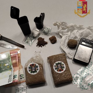 Spaccio, fermato 24enne in via Canepari. Vendeva hashish, marijuana e cocaina