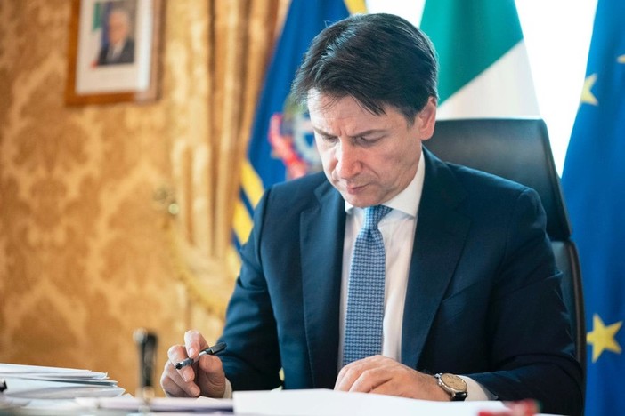 Si chiude ufficialmente il &quot;Conte bis&quot;: il presidente del Consiglio ha rassegnato le dimissioni al presidente Mattarella