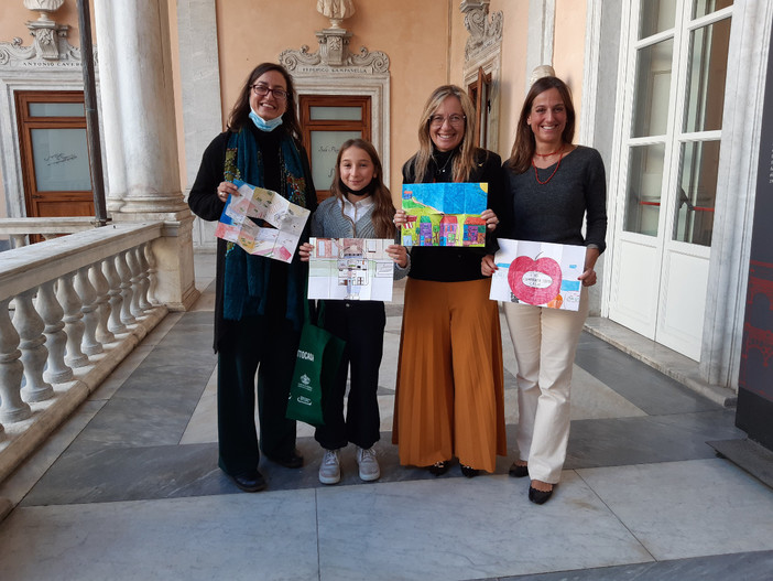 #comprasottocasa, premiati gli elaborati degli studenti della scuola San Paolo che hanno partecipato al progetto di sensibilizzazione sui negozi di vicinato