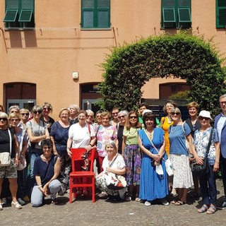 Nel Palazzo della Salute di Sestri Ponente una sedia rossa contro la violenza di genere