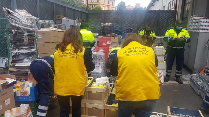 Continua la campagna di sostegno a famiglie e bambini in difficoltà dei Lions di Genova, La Spezia e Alessandria