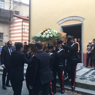 Savona, l’ultimo saluto all’appuntato dei carabinieri Andrea Barbagli