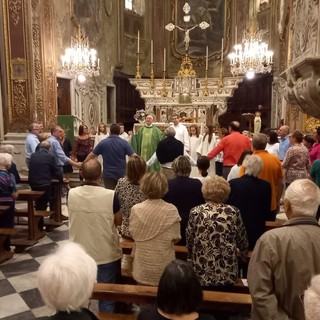 Voltri festeggia i cinquant’anni di sacerdozio di Don Carlo Parodi