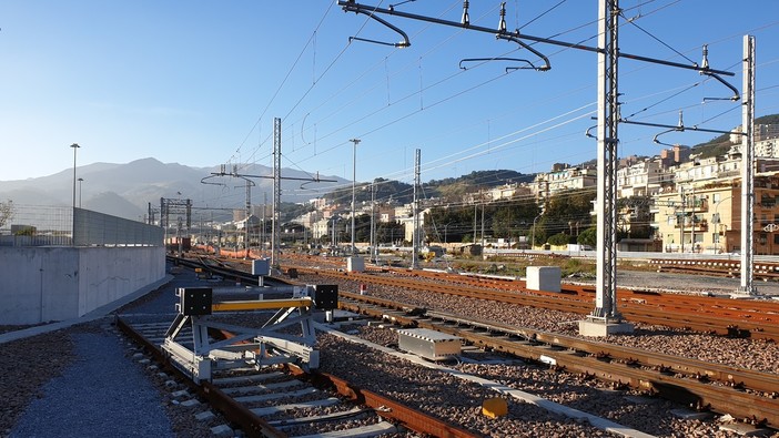 Stazione di Prà: terminati i due nuovi binari e gli interventi sugli impianti di sicurezza