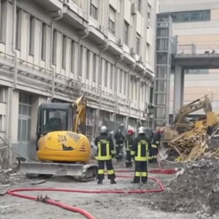 Fuga di gas a San Benigno, evacuata la caserma dei vigili del fuoco (Video)