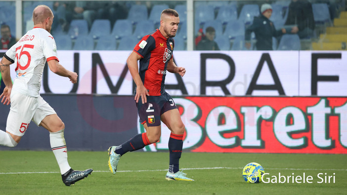 L'attaccante George Puscas sarà del match, sulle sue spalle ancora una volta il peso dell'attacco rossoblù