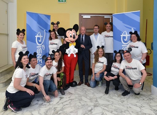 Topolino al Gaslini per gli 80 anni di Walt Disney Italia