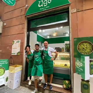 Bowl di trofie al pesto take away a 5 euro: ha inaugurato lo store di Ugo in Canneto il Curto (foto)